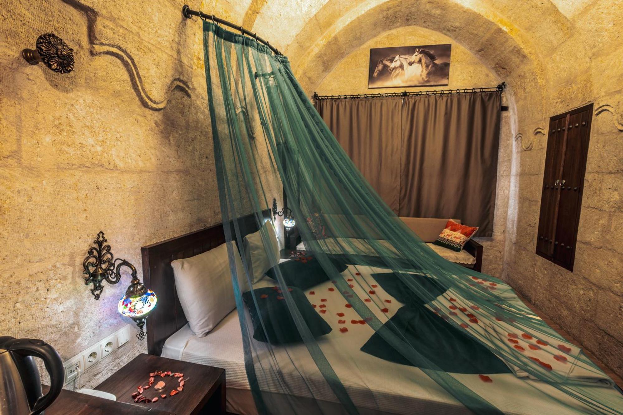 أوروغوبْ Tafana Cave & Stone Lodge المظهر الخارجي الصورة