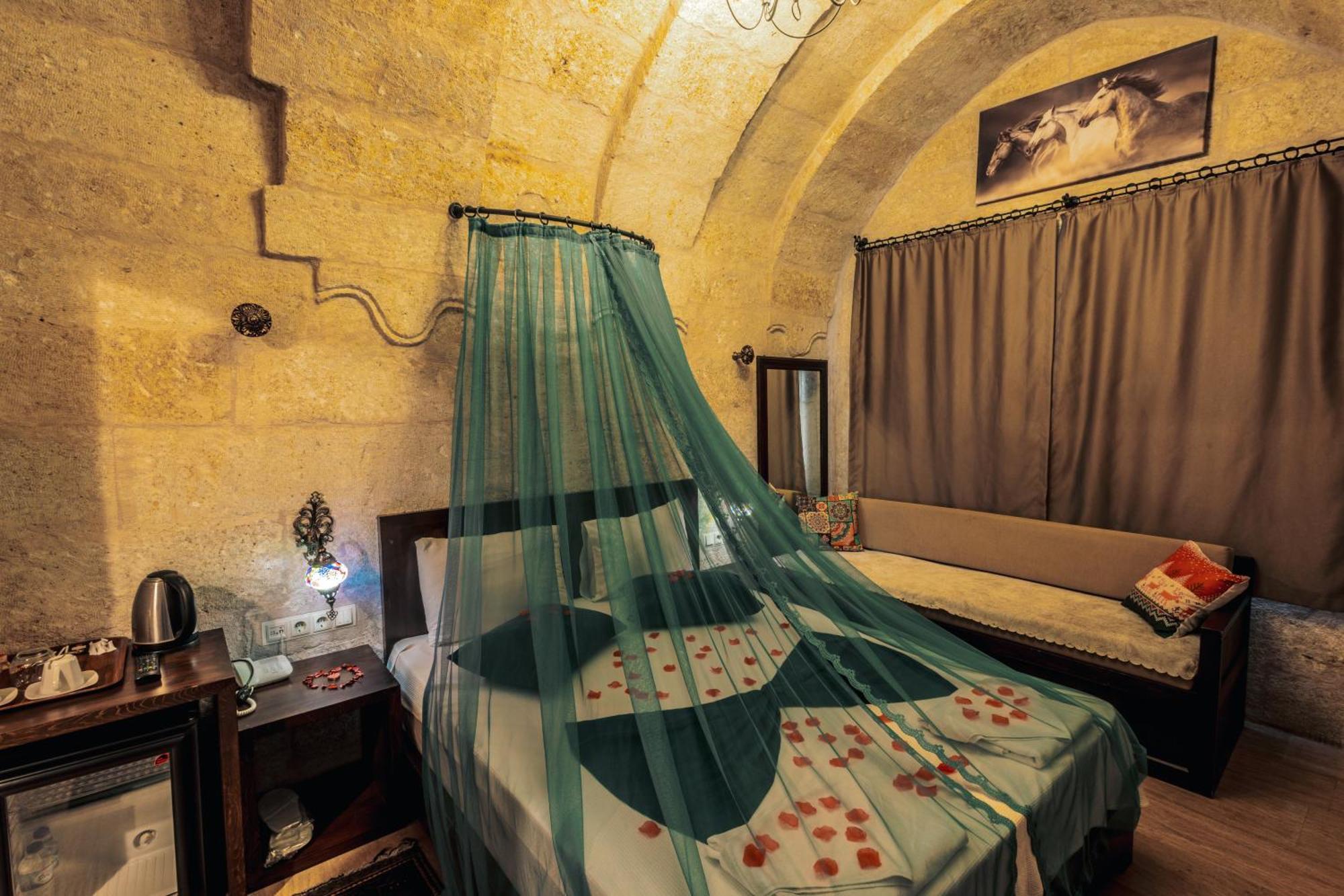 أوروغوبْ Tafana Cave & Stone Lodge المظهر الخارجي الصورة