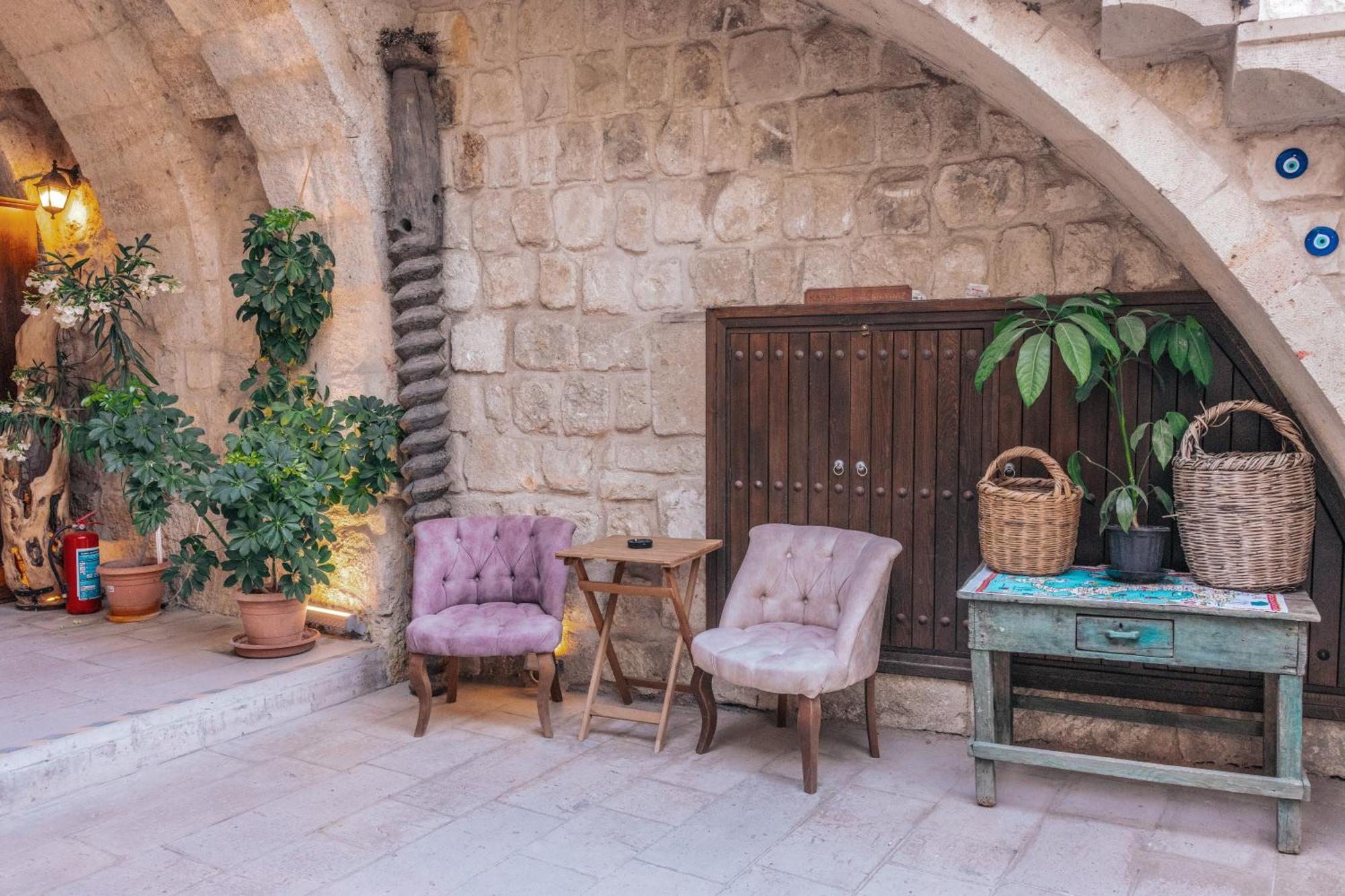 أوروغوبْ Tafana Cave & Stone Lodge المظهر الخارجي الصورة