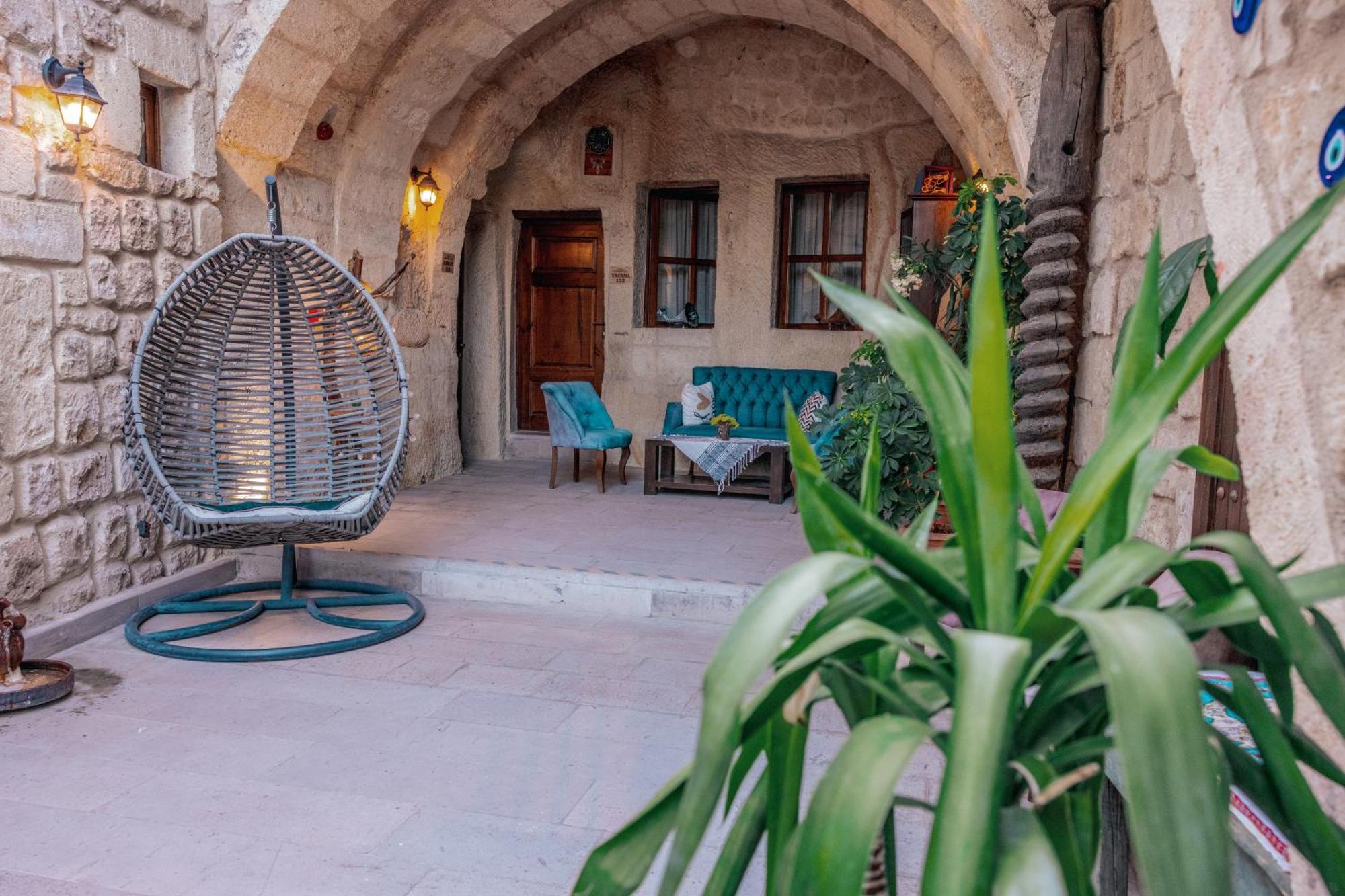أوروغوبْ Tafana Cave & Stone Lodge المظهر الخارجي الصورة