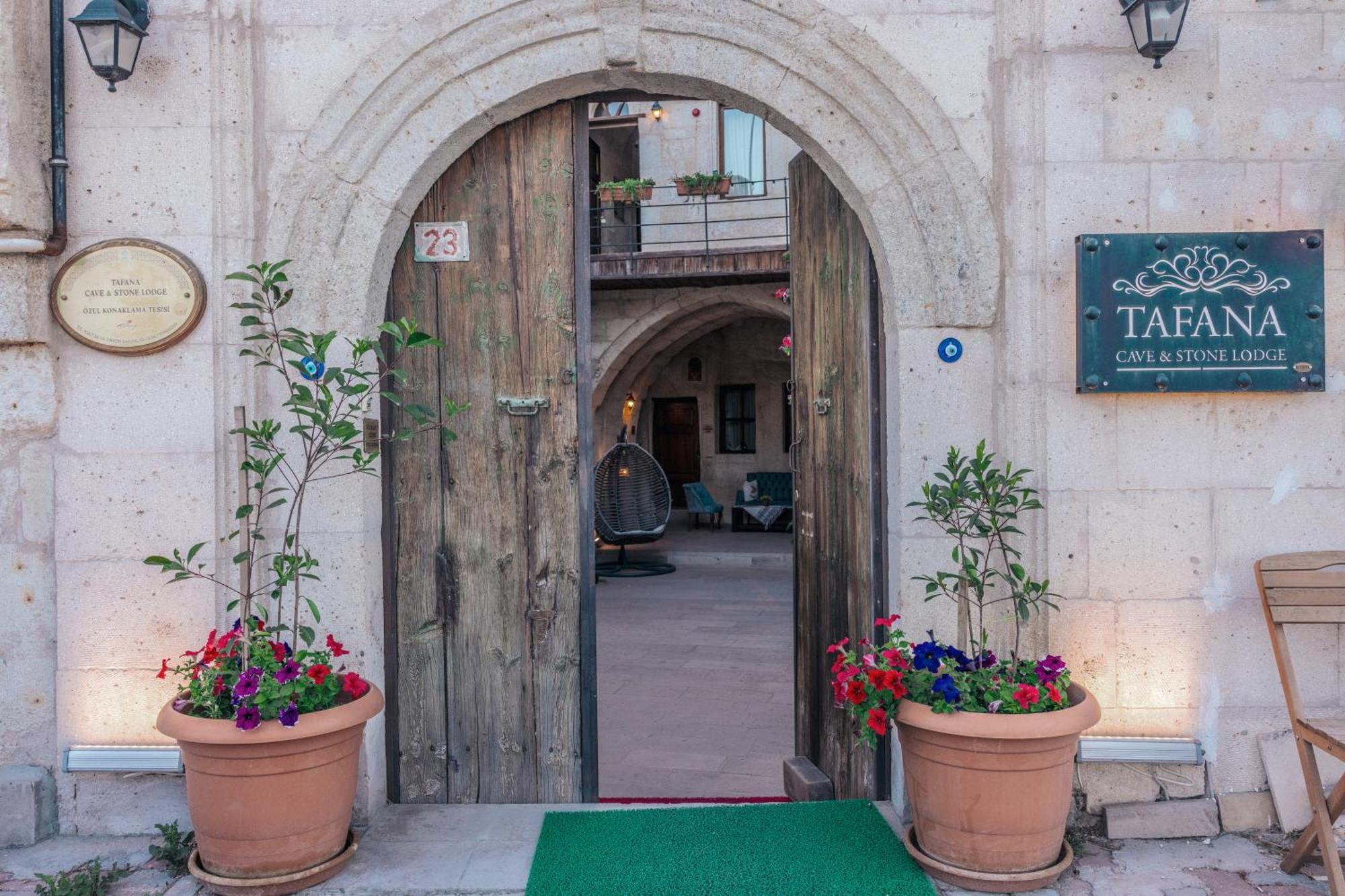 أوروغوبْ Tafana Cave & Stone Lodge المظهر الخارجي الصورة